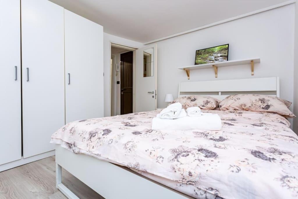 Apartment Adorno 2 - Affitti Brevi Italia Cenova Dış mekan fotoğraf